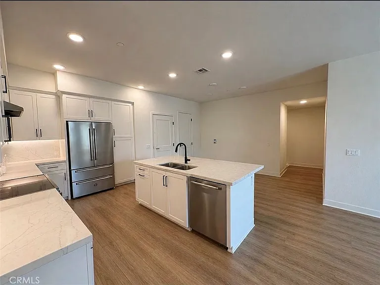 414 Main St #210 — Photo 6