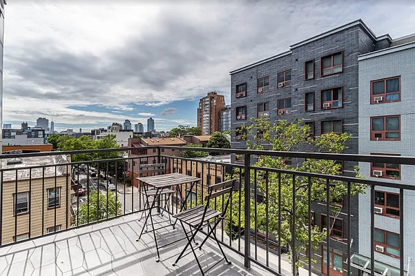 Rented by REAL New York | media 12