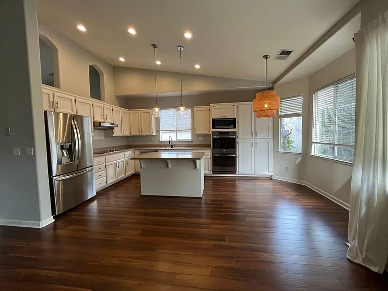 4011 Harlington Cir — Photo 12
