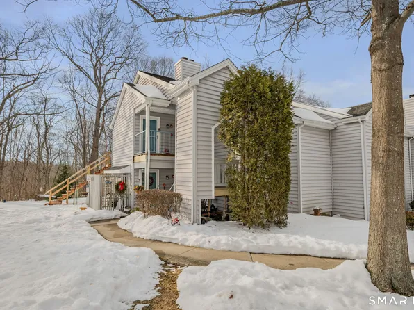 85 Crown Knoll Court APT 110, Groton, CT 06340