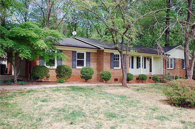 1st image of 421 Chestnut Ln