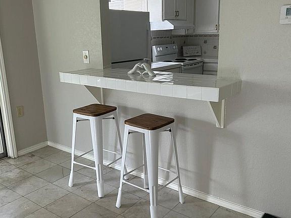 3rd image of 703 Continental Dr APT 3