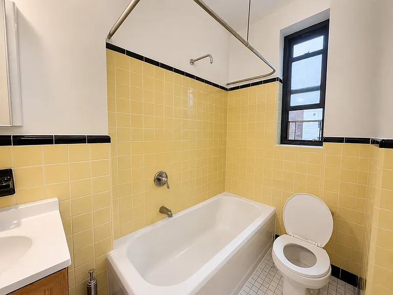 2265 University Ave #6E — Photo 7
