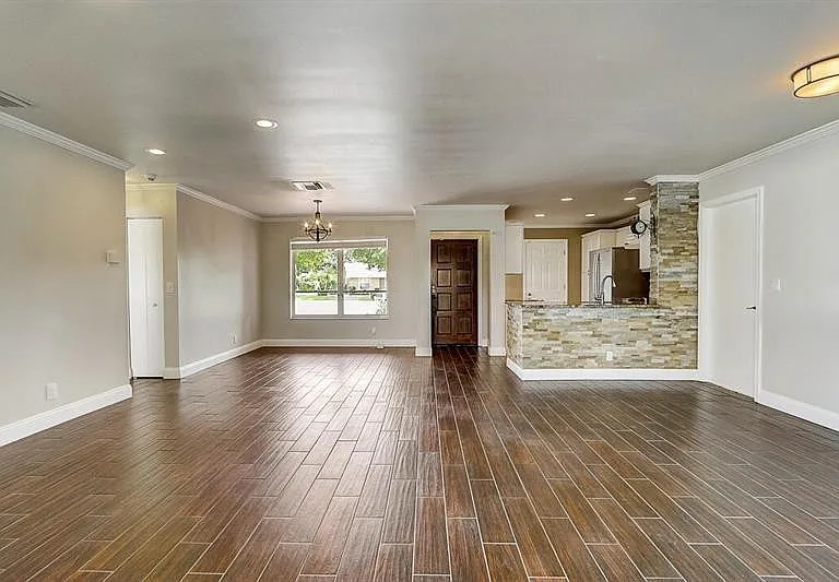 9387 Richmond Cir — Photo 5