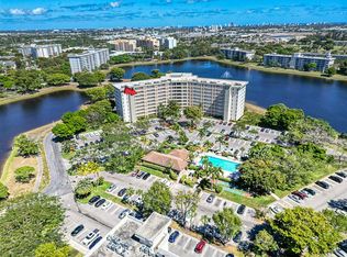 2940 N Course Dr APT 811, Pompano Beach, FL 33069