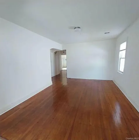 628 Hill St — Photo 5