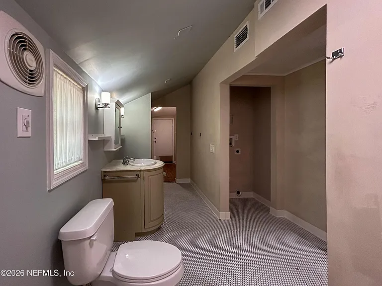 3944 Boone Park Ave #FRONT — Photo 15