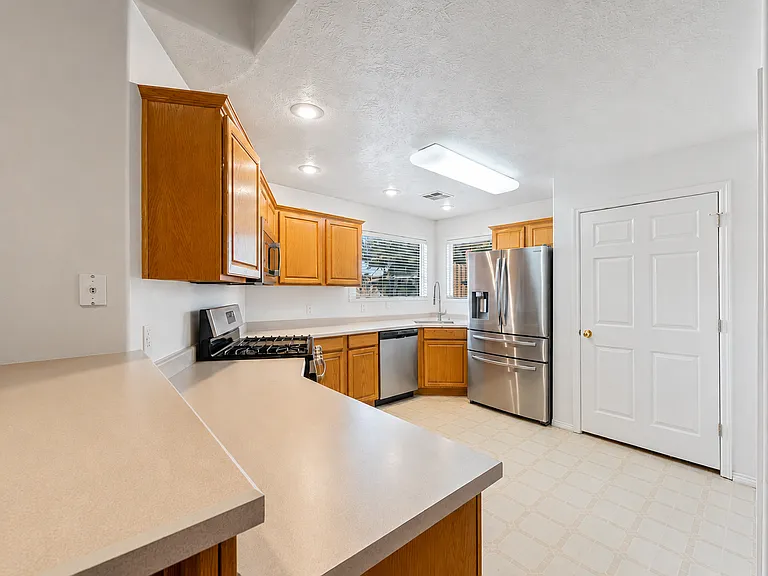 2540 W 150 S — Photo 3
