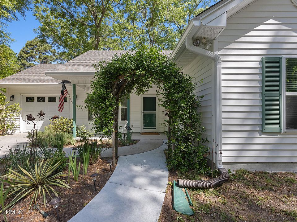 1st image of 9 White Dogwood Rd