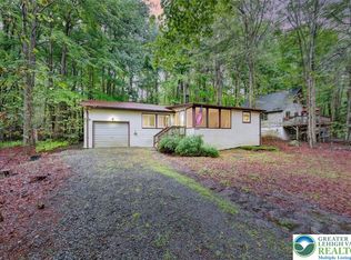 433 Orono Dr, Pocono Lake, PA