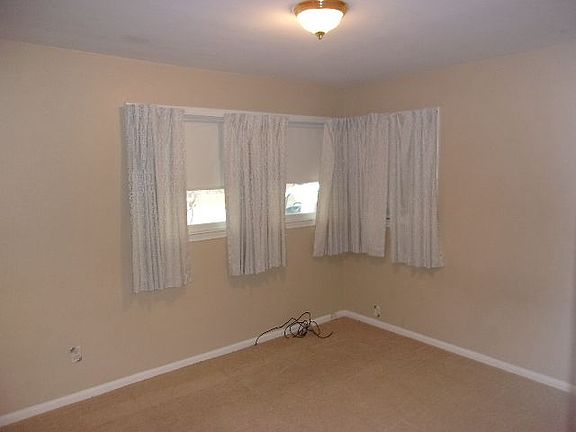4th image of 6540 Hawthorne St