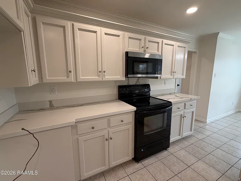 103 Kirkwood Ln — Photo 8