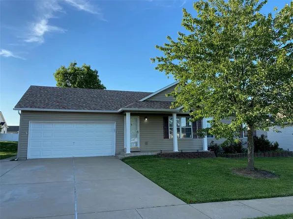 109 Brookshire Creek Dr, Wentzville, MO 63385