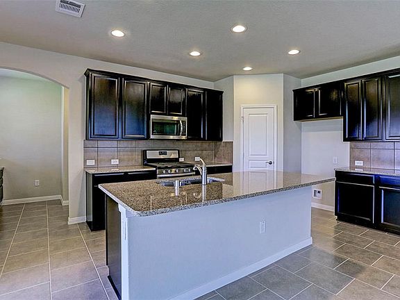 3rd image of 5510 Royal Sash Ln