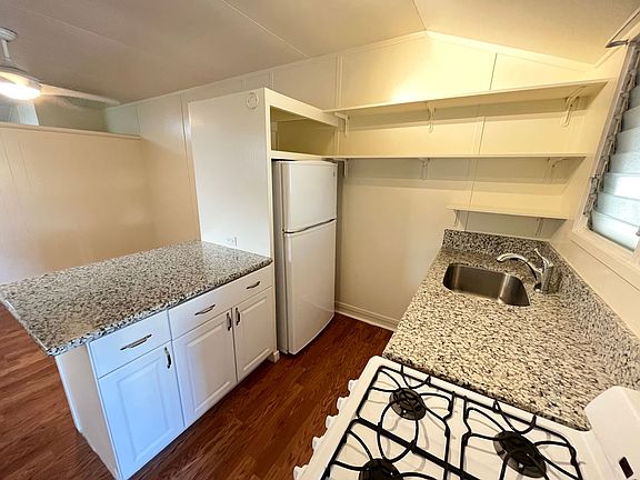 4th image of 1024 Green St #6