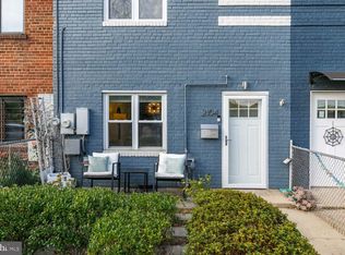 2104 D St NE, Washington, DC 20002