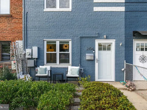 2104 D St NE, Washington, DC 20002