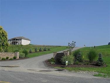 1st image of 6 Woodstock Dr