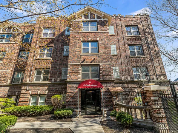 26 S 6th Ave #2A, La Grange, IL 60525