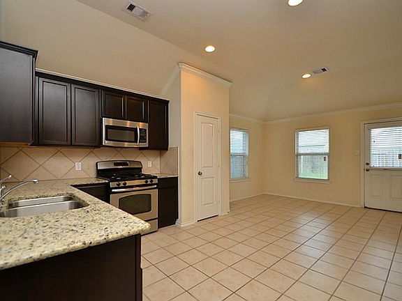 5th image of 2919 Winslow Forest Ln