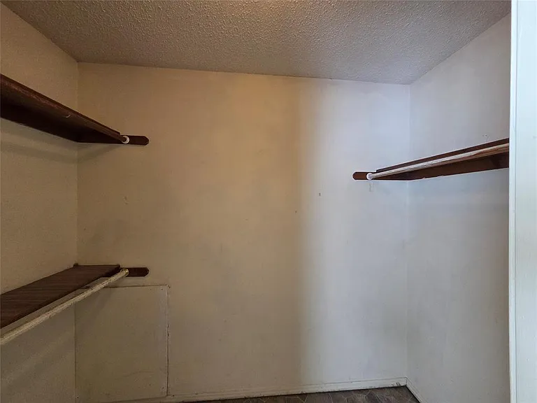 401 SE 12th St #143 — Photo 11