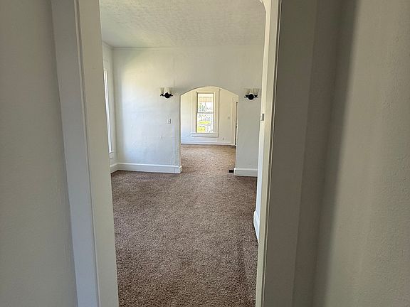 4th image of 227 N 21st St