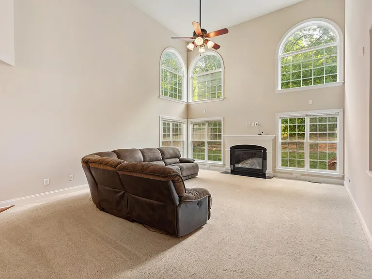 8620 Forester Ln — Photo 4