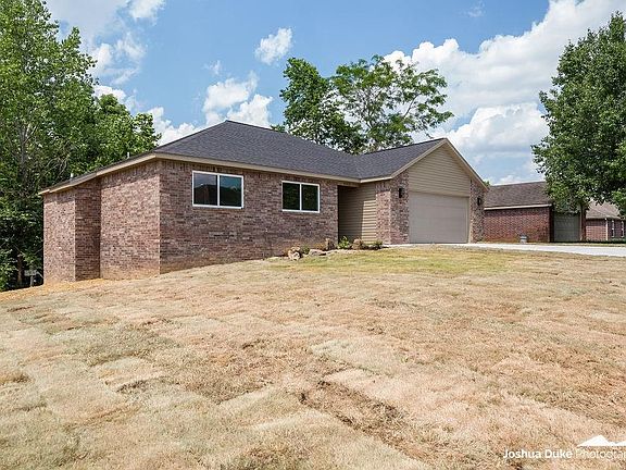 2nd image of 4412 E Lawndale Dr