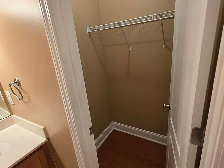 9 Haven Point — Photo 28