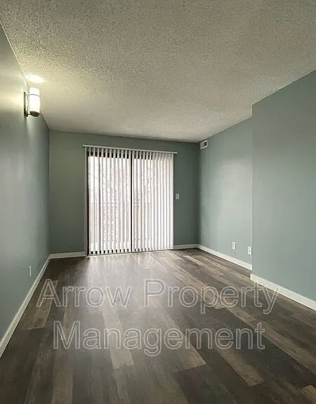 3405 Holdrege St #307 — Photo 6