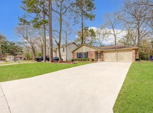 9 Summer Crest Cir, Spring, TX 77381