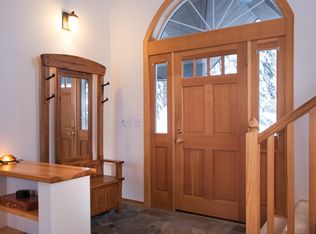 14978 Swiss Ln, Truckee, CA 96161