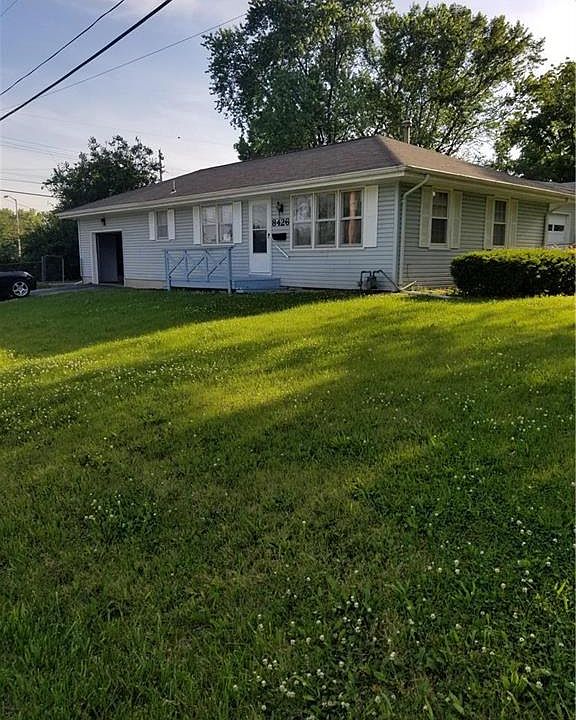 8426 Tracy Ave, Kansas City, MO 64131 Zillow