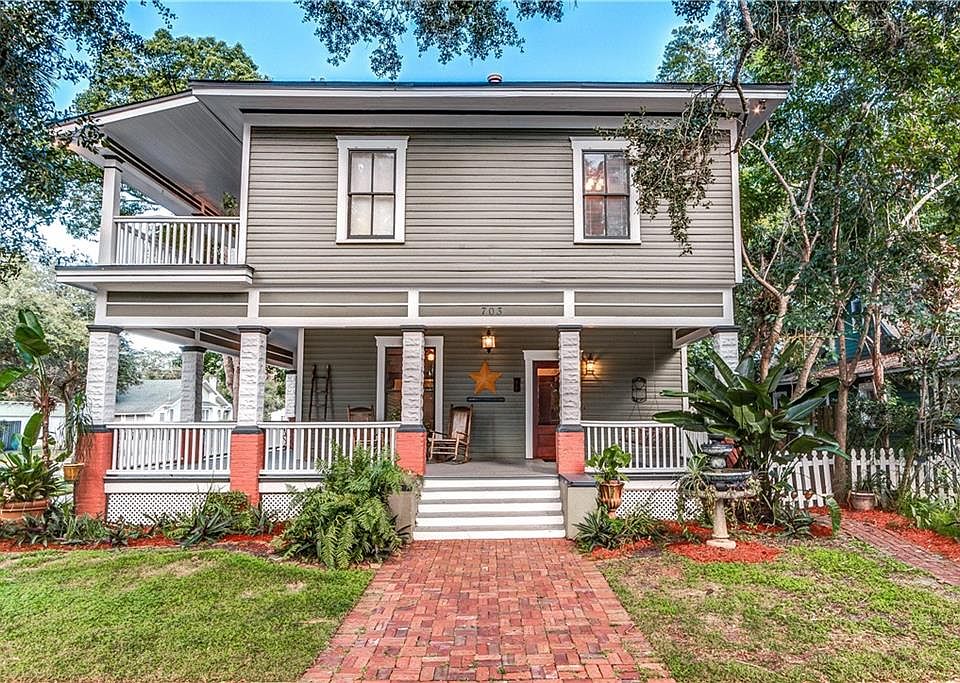 1st image of 703 Palmetto Ave