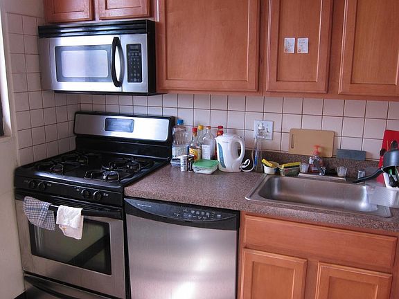 3rd image of 1121 Arlington Blvd Floor 10