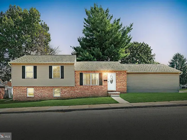 75 Monroe St, Hanover, PA 17331