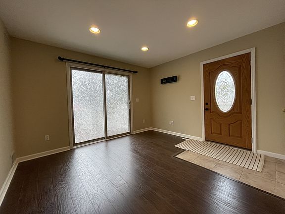 2nd image of 285 Katan Ave #2