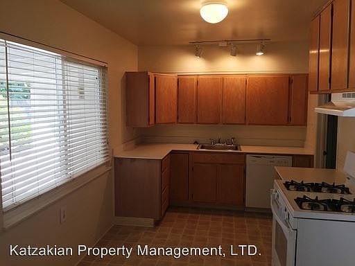 5th image of 318 W Mayfair Ave