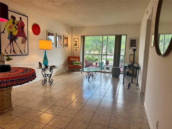 4168 NW 90th Ave APT 205, Coral Springs, FL 33065