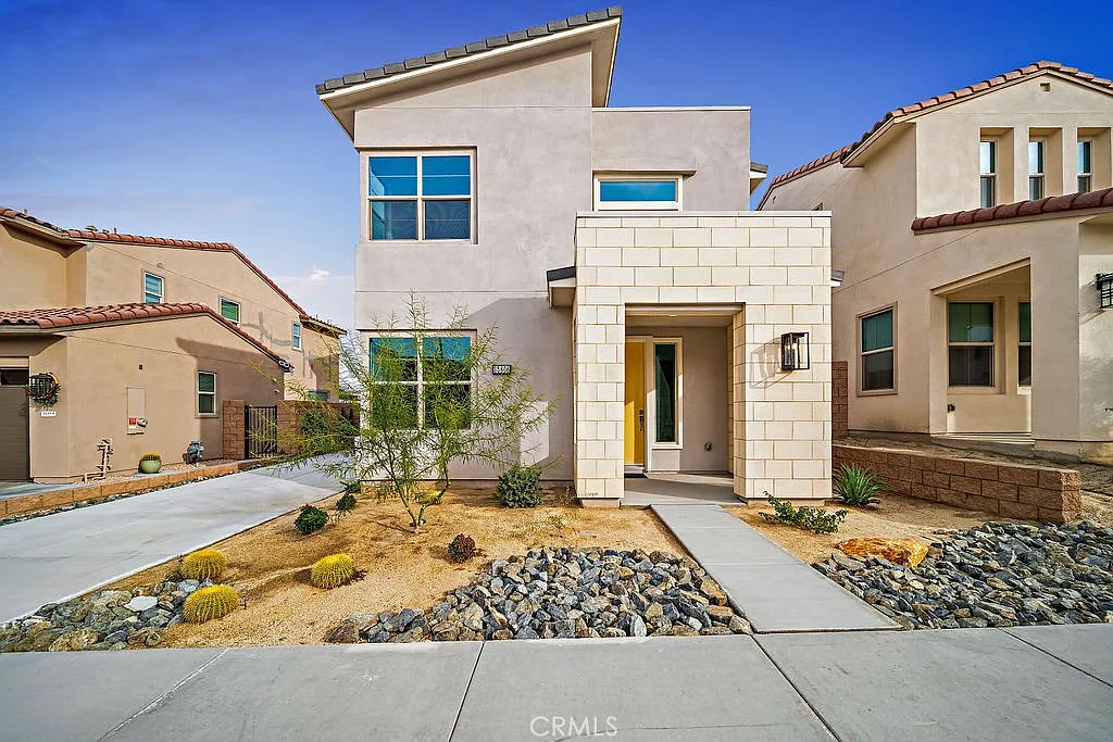 4 bed, 2.5 bath, 2189 sqft, $3,800 — Photo 3