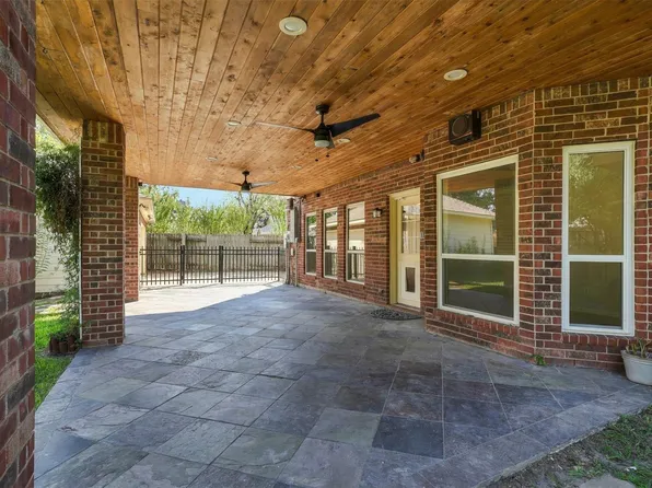 1909 Harbour Cove Dr, Seabrook, TX 77586