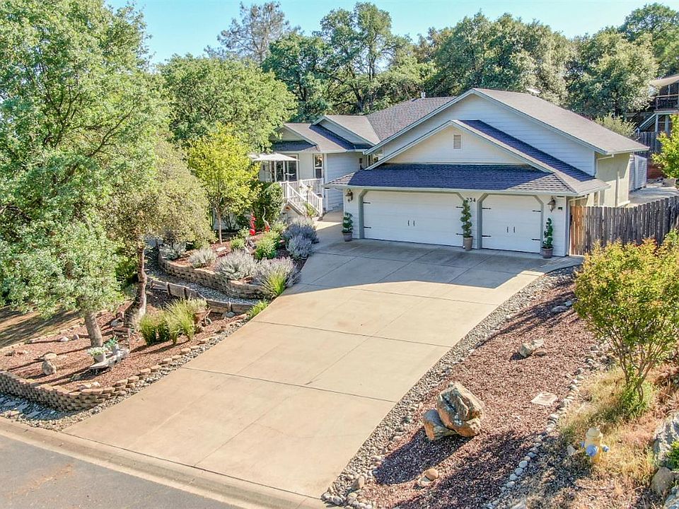 1st image of 234 Mistletoe Ct