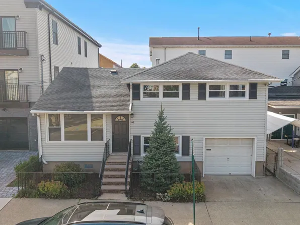 46 Evergreen St, Bayonne, NJ 07002