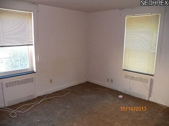 2nd image of 19101 Van Aken Blvd APT 326