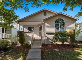 20674 NE Shore View Dr, Fairview, OR 97024