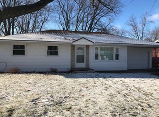 302 8th Ave, Hiawatha, IA 52233