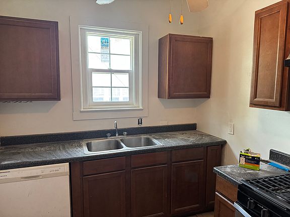 3rd image of 1338 E 13th St