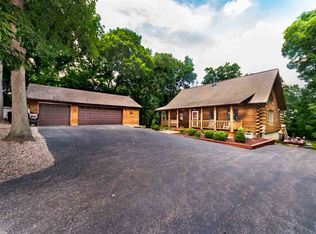 259 Paw Husky Dr, Hopewell, IL 61565