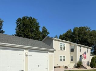83 Poplar Dr, Cheshire, CT 06410