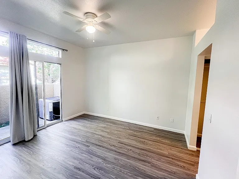 25855 McBean Pkwy #64 — Photo 14